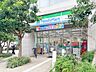 周辺：ファミリーマート東池袋春日通り店 38m