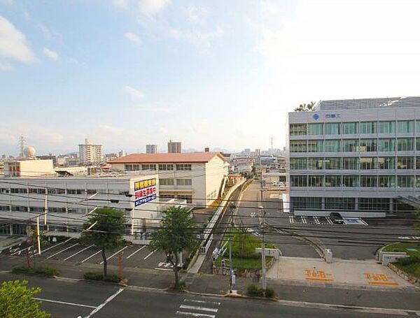 香川県高松市花ノ宮町１丁目(賃貸アパート3LDK・3階・72.00㎡)の写真 その8