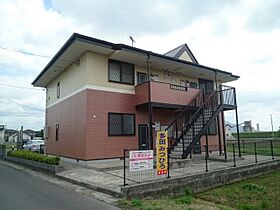 香川県丸亀市川西町北（賃貸アパート1LDK・1階・47.23㎡） その1