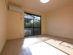 フローラルヤングハイツ 1階1Kのリビング/ダイニング