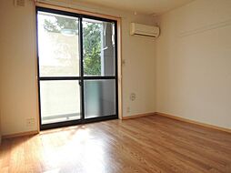 シャトーグリーンI 2階1Kのリビング/ダイニング