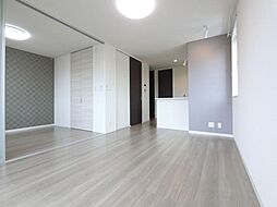 コンフォーザ東近江　A棟 2階2LDKのリビング/ダイニング