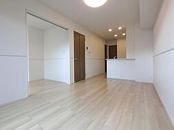 メゾンルミネ五個荘I 2階2LDKのリビング/ダイニング