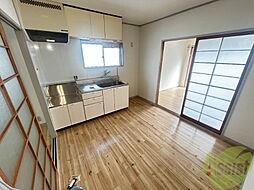 BLUNCUBE神戸北C棟 2階2DKのリビング/ダイニング