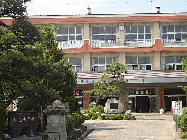 画像23:小学校「飯田市立松尾小学校まで1539m」