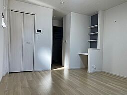 ポルトフィーノ　AY 1階ワンルームのリビング/ダイニング