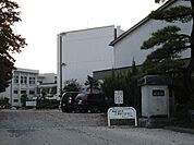 中学校「飯田市立旭ケ丘中学校まで3349m」