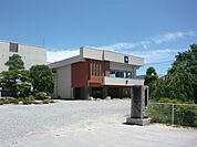 小学校「飯田市立座光寺小学校まで1712m」