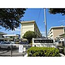中学校「広島市立可部中学校まで2069ｍ」