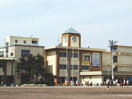 沼津市立第一小学校 570m