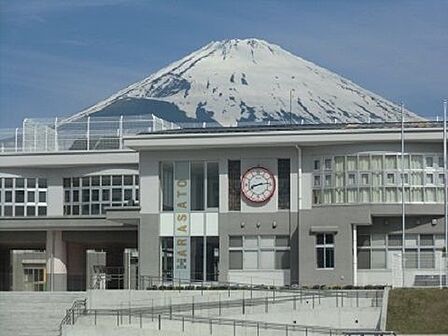 御殿場市立原里小学校 2510m