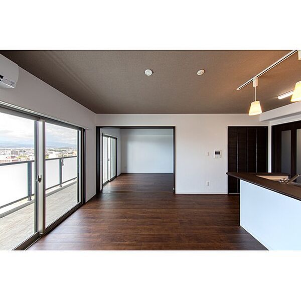 ラ・ドルチェ・ヴィータ中津駅前