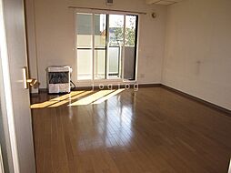 シックロジュマン 103 1階2LDKのリビング/ダイニング