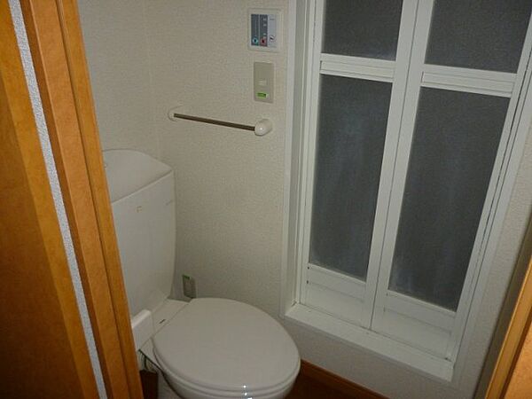 画像16:洋式トイレ