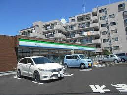 ファミリーマー...