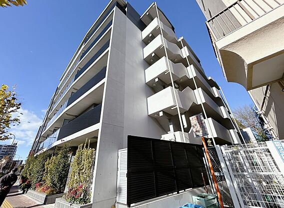 現地に足を運ん...