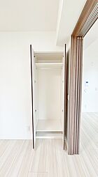 居室にはクローゼットがあり、荷物もスッキリ収納して快適にお過ごしいただけます。