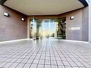 外と内をつなぐエントランスは、まさに顔となる場所。