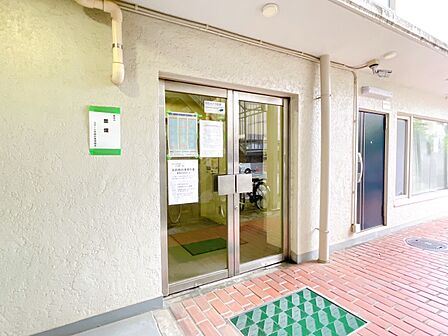 外と内をつなぐエントランスは、まさに顔となる場所。
