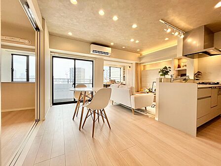 居心地の良い空気感は、暮らしのステージを彩り、心からのやすらぎと満足感を与えてくれます。