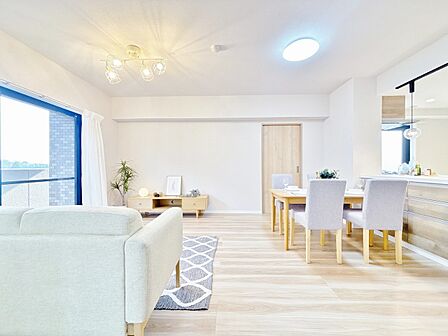 居心地の良い空気感は、暮らしのステージを彩り、心からのやすらぎと満足感を与えてくれます。