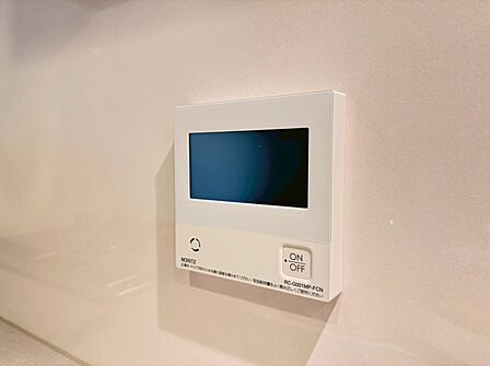 見やすい画面で操作しやすい給湯パネルです。
