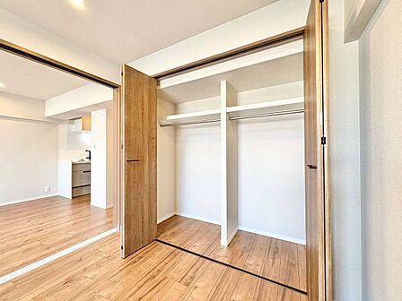 居室にはクローゼットがあり、荷物もスッキリ収納して快適にお過ごしいただけます。