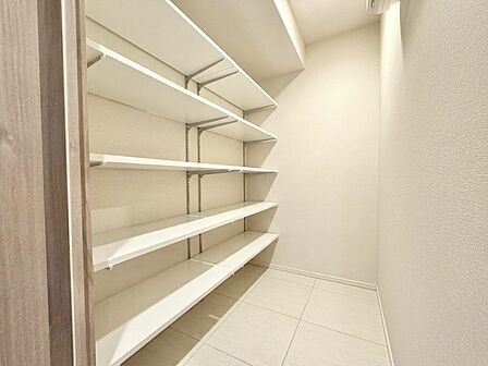 暮らし心地を大きく左右する収納を、適材適所に配置し使い勝手を考慮しました。