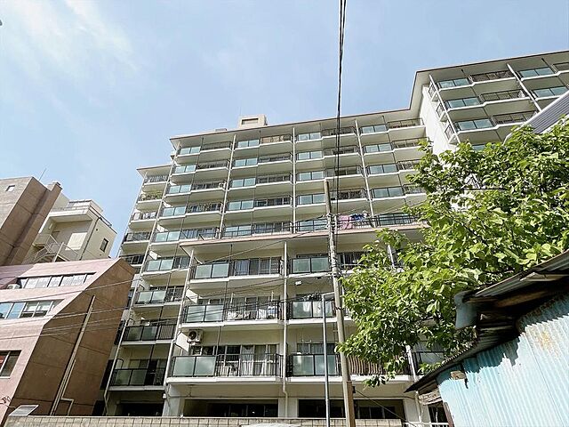 4 / 22