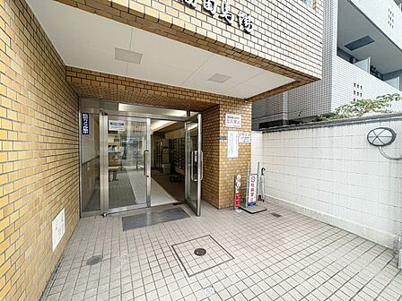 外と内をつなぐエントランスは、まさに顔となる場所。
