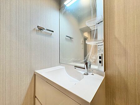 何かと物が増える場所だからこそ、スッキリと見映えの良い空間に。