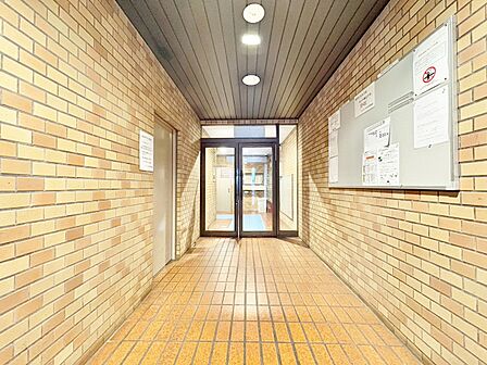 エントランスは、毎日の行き帰りで使う大事な空間です。