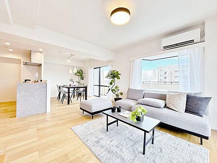 豊かな居住性と、安心感を満たすクオリティが見事に調和した住空間。