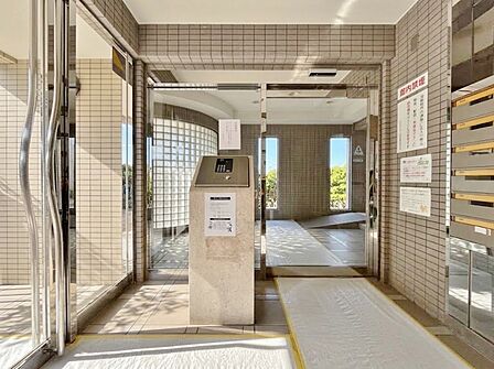 エントランスは、毎日の行き帰りで使う大事な空間です。
