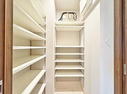 暮らし心地を大きく左右する収納を、適材適所に配置し使い勝手を考慮しました。