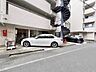 駐車場：本物件の駐車スペースです。車種制限のある場合もございますので、お気軽にお問い合わせくださいませ。