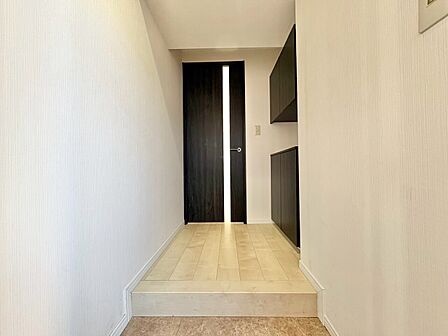 シューズボックスを完備した玄関です。