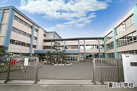 香川小学校まで約504m