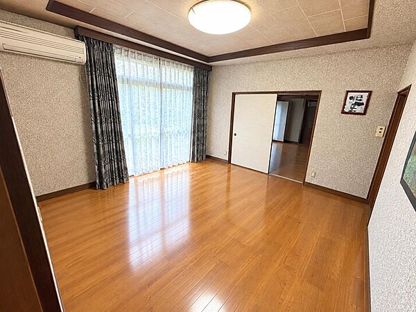 室内を拡大表示