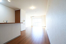 UR新川・島屋敷通り 6階2LDKのリビング/ダイニング