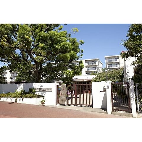 幼稚園・保育園「私立バオバブ霧が丘保育園まで90ｍ」