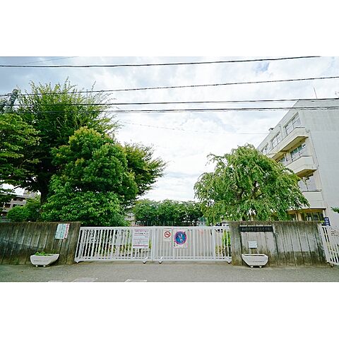 小学校「市立宮上小学校まで10ｍ」