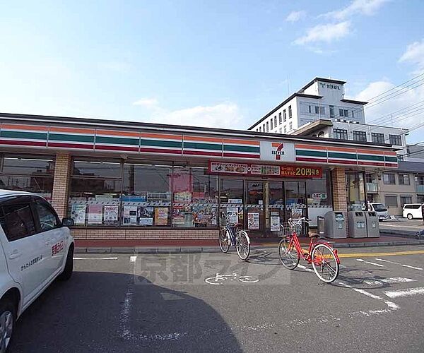 画像22:セブンイレブン京都西京極豆田町店まで309m 西小路花屋町を西に行ったところの北側にございます。