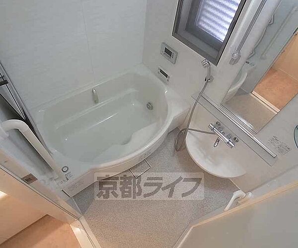 画像6:ゆったりした浴室、浴室乾燥機付です。