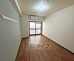 ヴィアーレ四条大宮 4階1Kのリビング/ダイニング