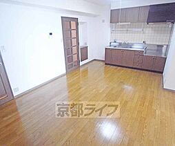 阪急嵐山線 松尾大社駅 徒歩19分の賃貸マンション 5階2LDKのリビング/ダイニング