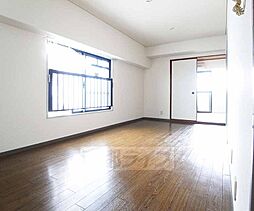 レジデンス鳥羽 303 3階2LDKのリビング/ダイニング