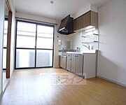 ドーンと大きなお部屋ですよ。
