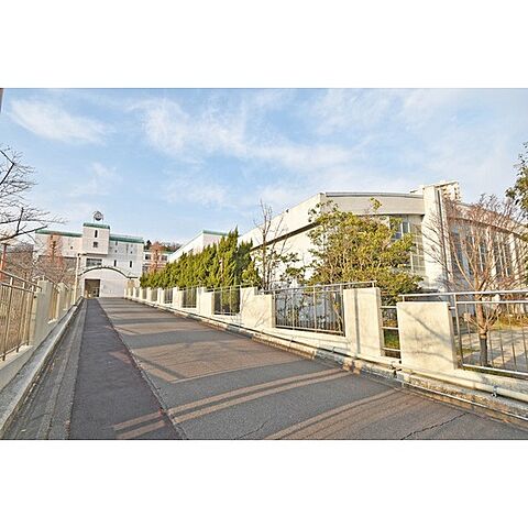中学校「名古屋市立東星中学校まで1100ｍ」