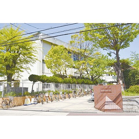 小学校「名古屋市立藤が丘小学校まで254ｍ」